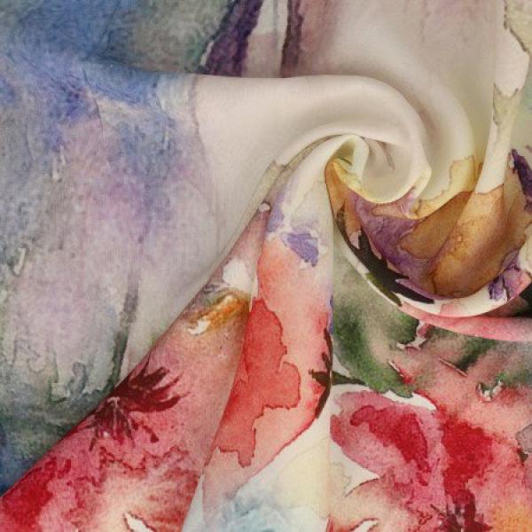 Viskose Popeline Batikblüten auf Ecru